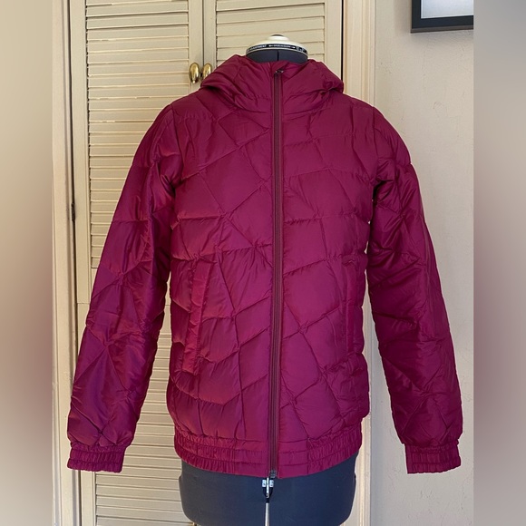 Patagonia Aliso Down Jacket Bomber Style Womens XS Magenta color w/ Hood - Picture 4 of 14